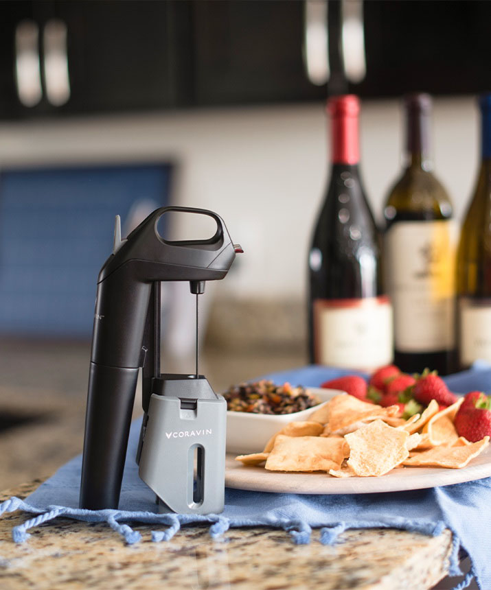 Система подачи вина по бокалам Coravin Model Three+