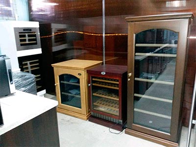 Салон винных шкафов Винкейс в Москве